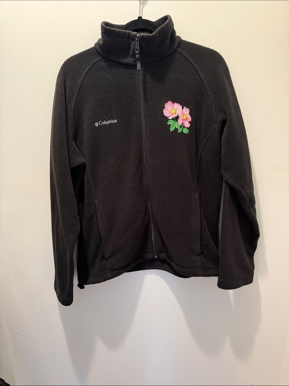 Columbia Black Full Zip Benton Springs fleece  flower embroidery in size large